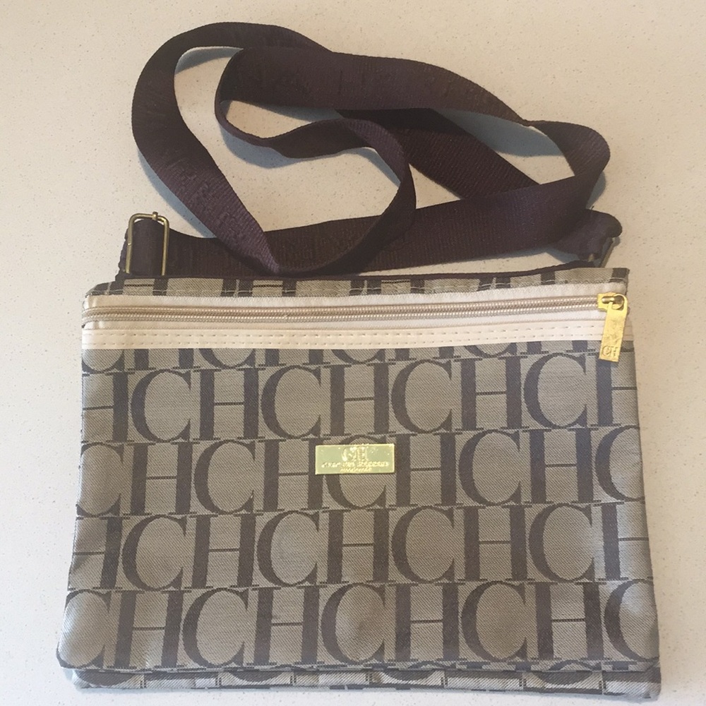 ❌ SOLD 🛍Carolina Herrera Crossbody bag